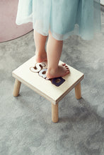 Načítať obrázok do zobrazovača galérie, Montessori drevený stolček

